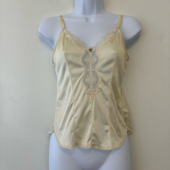 jcpenney Other - Vintage JC Penney nylon and lace camisole size 32 ivory